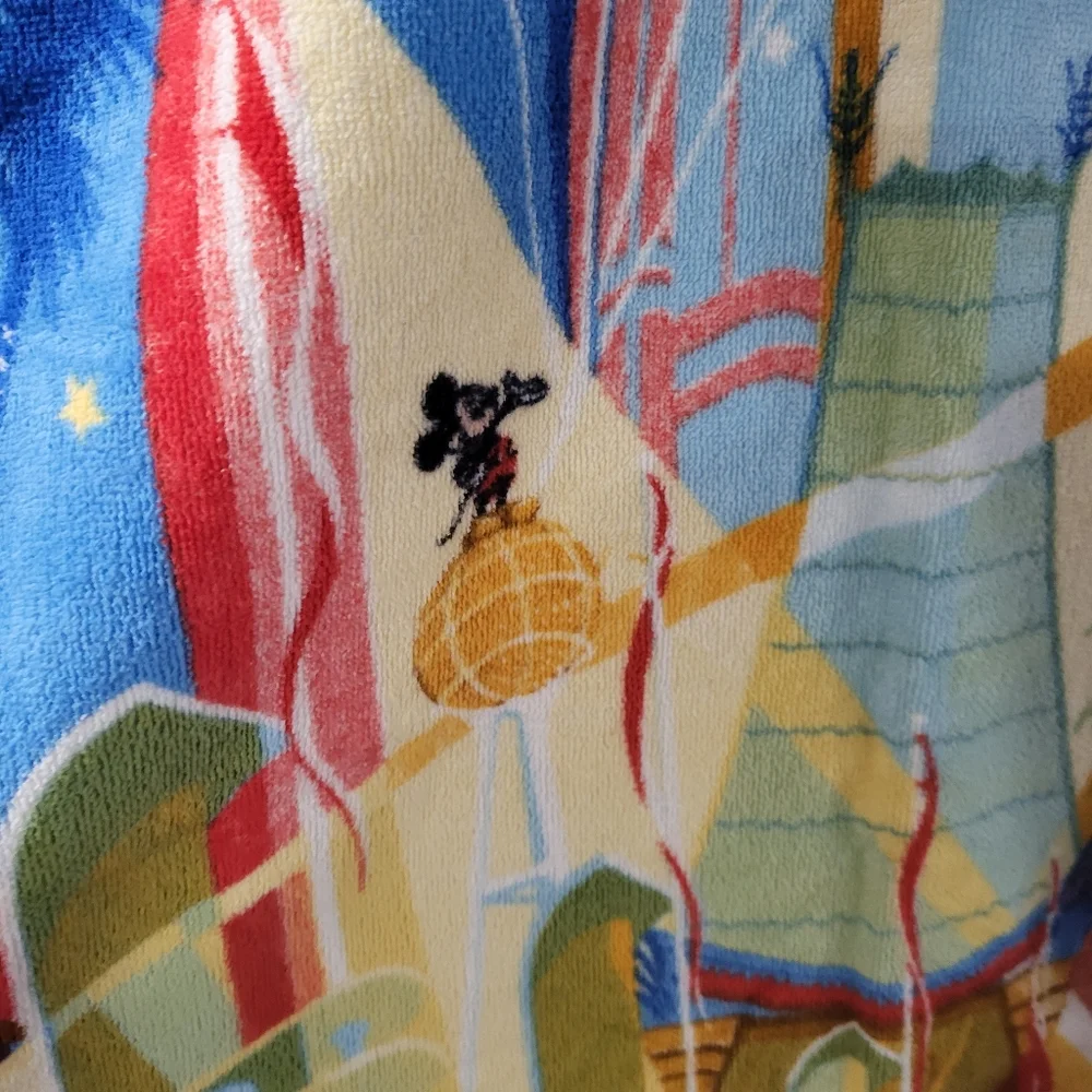 Vintage Disney Beach Towel  MGM STUDIOS